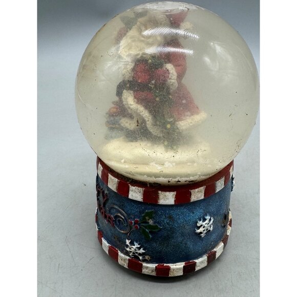 Vintage Santa Claus Christmas Snow Globe with Blue & Red Base 6" Tall READ - Picture 4 of 8